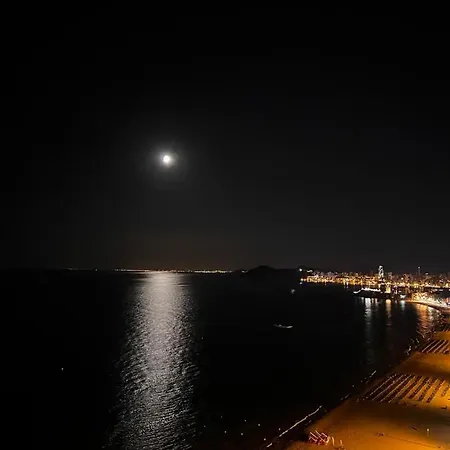 Damas - 23 B, Primera Linea, Playa Levante